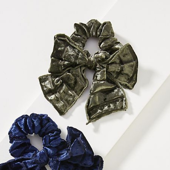 Anthropologie Accessories - Anthropologie Burnout Velvet Bow Ponytall Holder